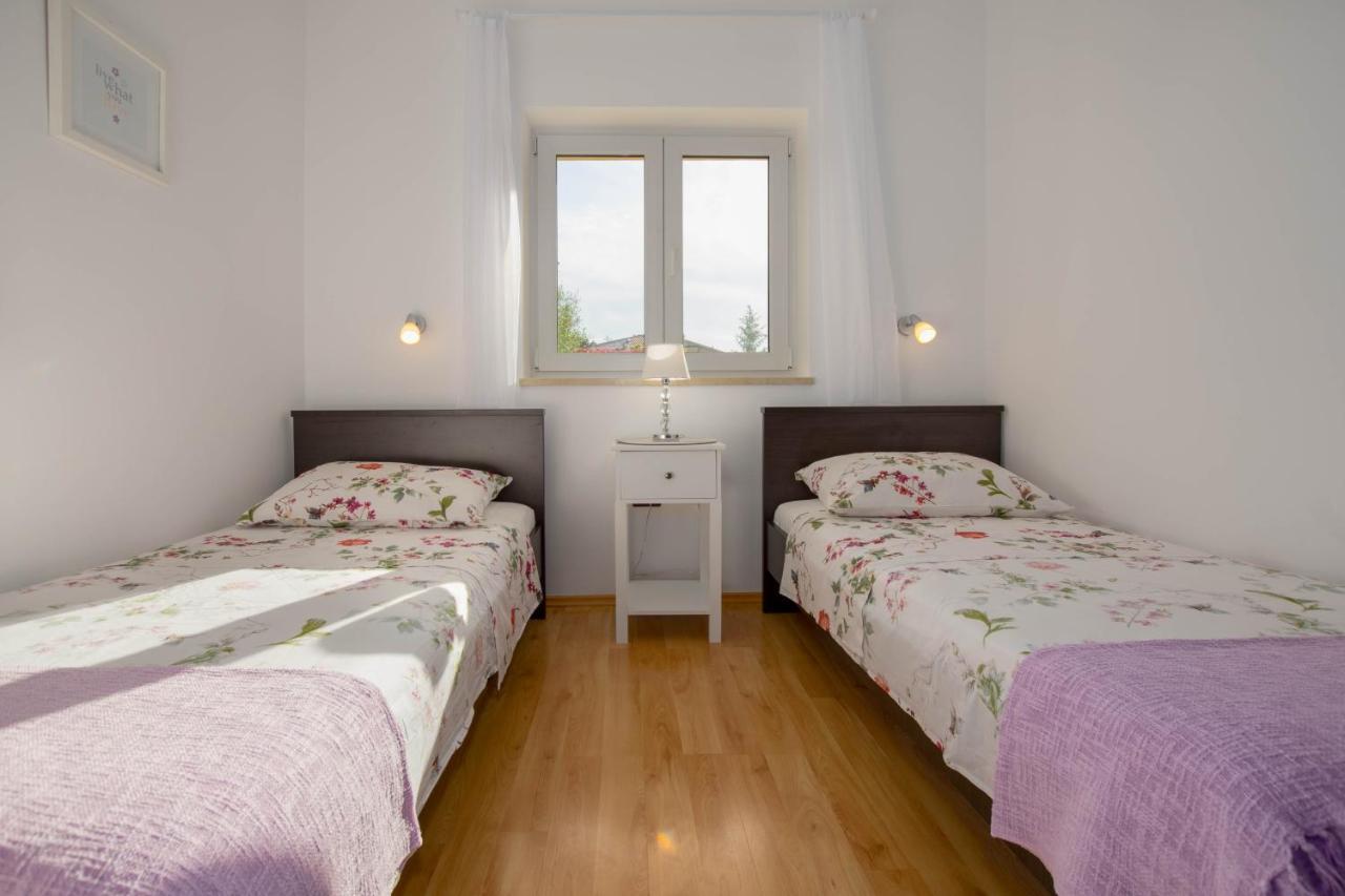 Apartment Lucija, Stinjan Pula Extérieur photo